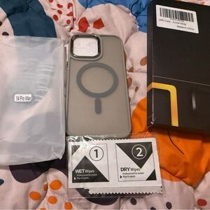 14 Pro Max iPhone Case NEW in box unused Phone 14Pro Max in Gray